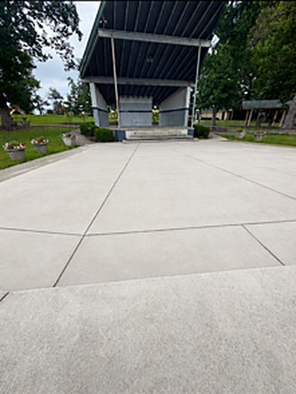 The same pavilion apron after washing, an even light finish from the steps out